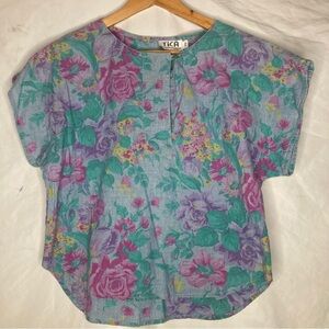 TICA VTG 90s floral top